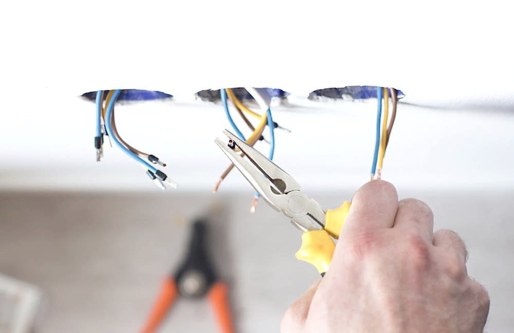 Elektrik tesisatı döşeme